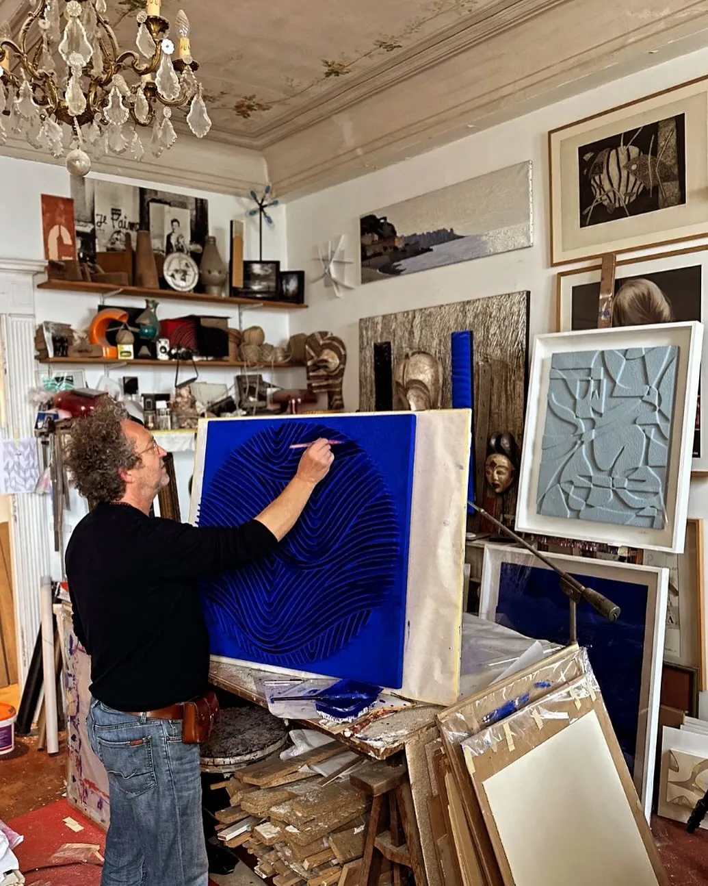 Travail sur un grand format bleu